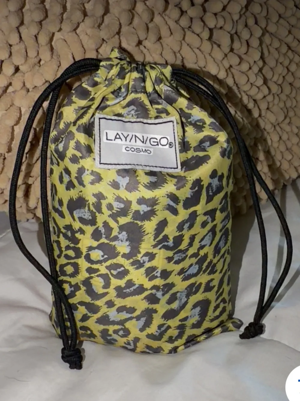 Lay-n-Go yellow/gray Leopard COSMO Drawstring Bag